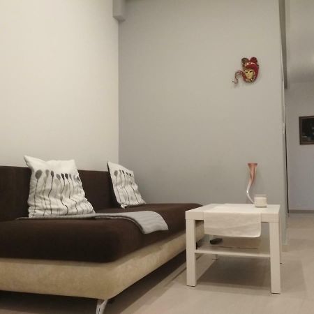 Apartament Scorpion Modlin Czosnów Exterior foto