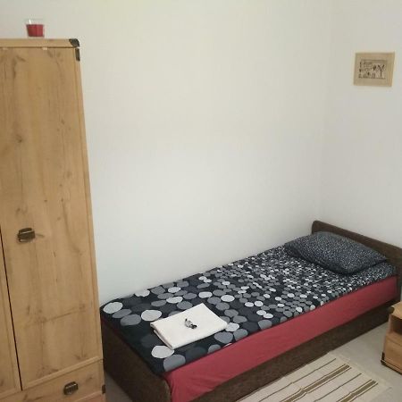 Apartament Scorpion Modlin Czosnów Exterior foto