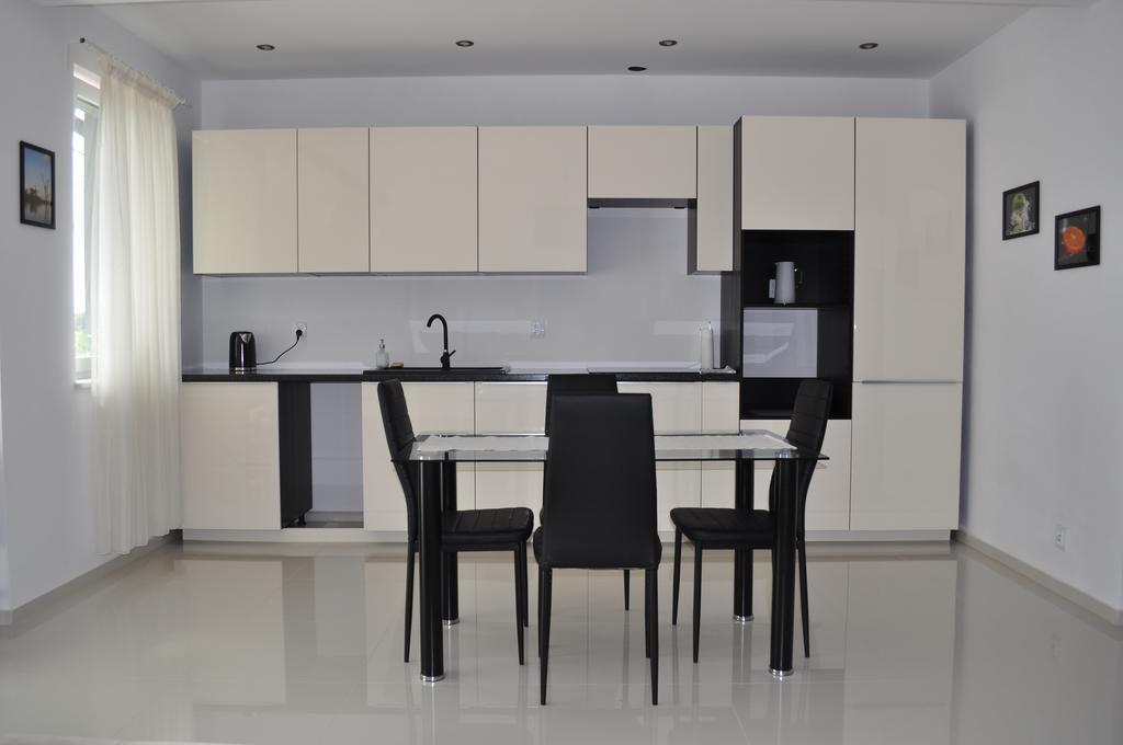 Apartament Scorpion Modlin Czosnów Exterior foto